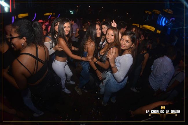 Meet girls near you Lima singles nightlife bars Pizza Street