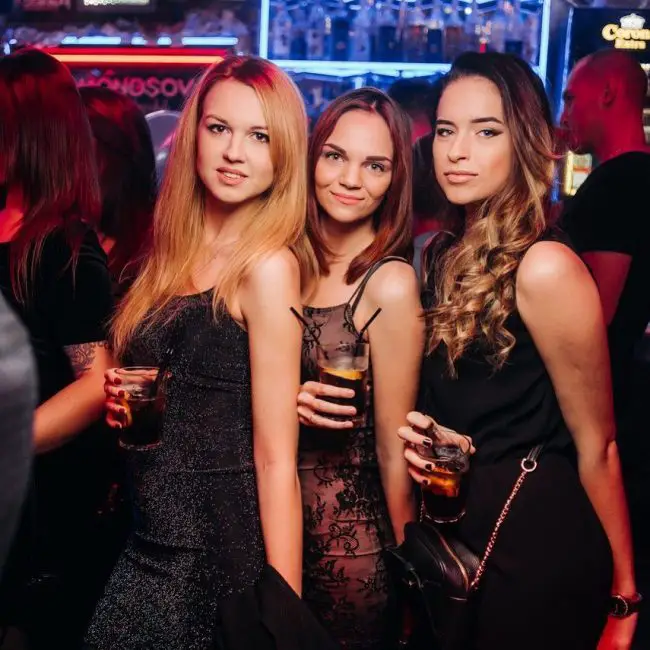 Meet girls in St Petersburg