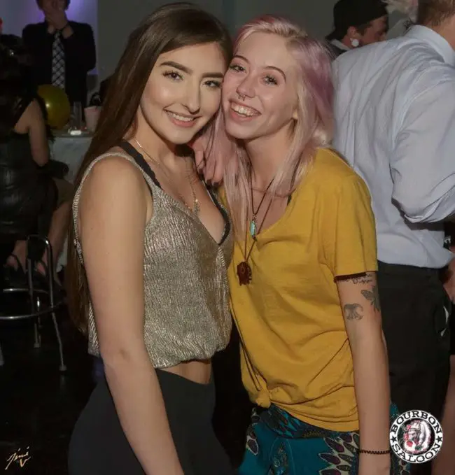 Girls near you Omaha singles nightlife hook up bars