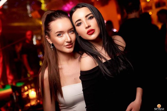 Singles nightlife Kiev pick up girls get laid