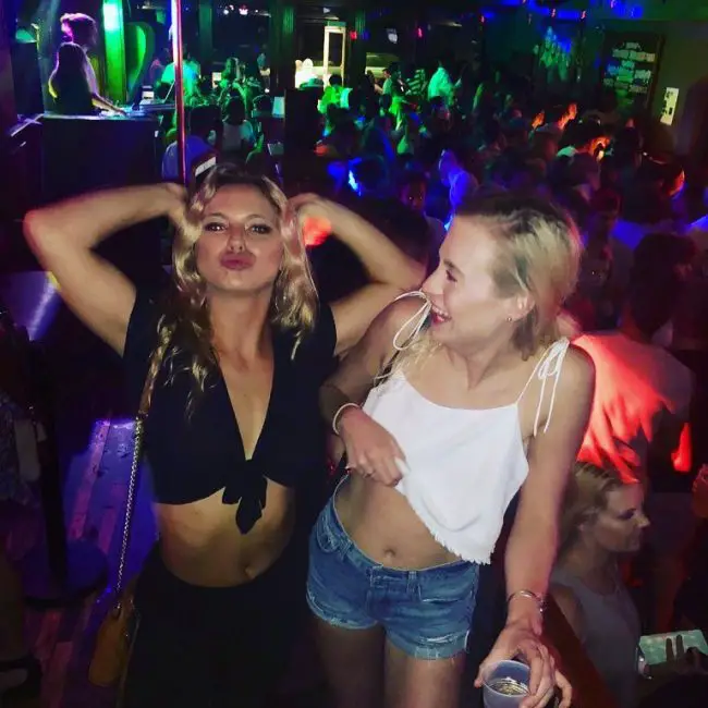 Girls near you Charleston nightlife hook up bars King Market