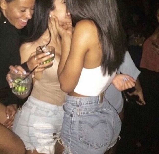 Girls near you Tulsa nightlife hook up women bars 