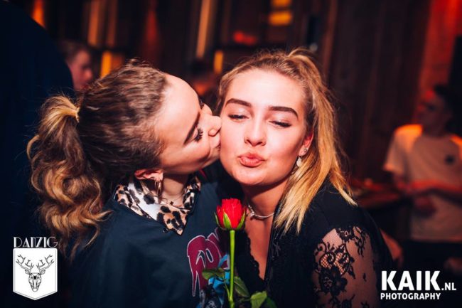 Singles nightlife Den Hague pick up girls get laid Popdistrict