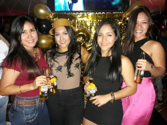 Singles nightlife Guayaquil pick up girls get laid Las Penas