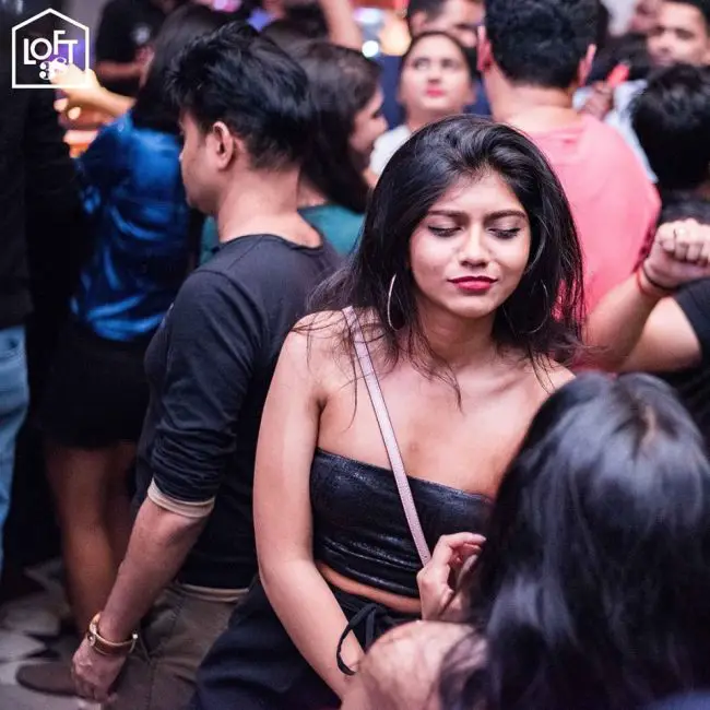 Girls near you Bangalore singles nightlife hook up bars