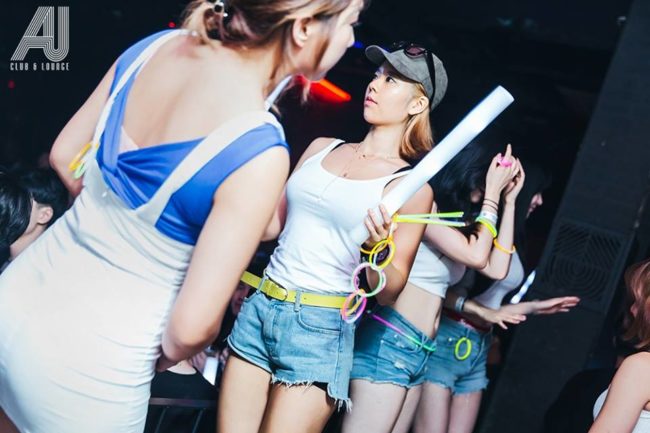 Singles nightlife Daegu pick up girls get laid