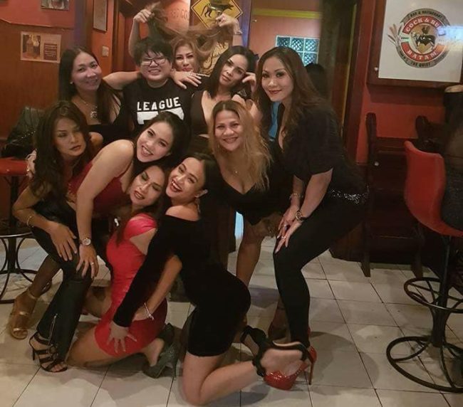 meet-single-girls-batam-nightlife-club-hook-up-bar