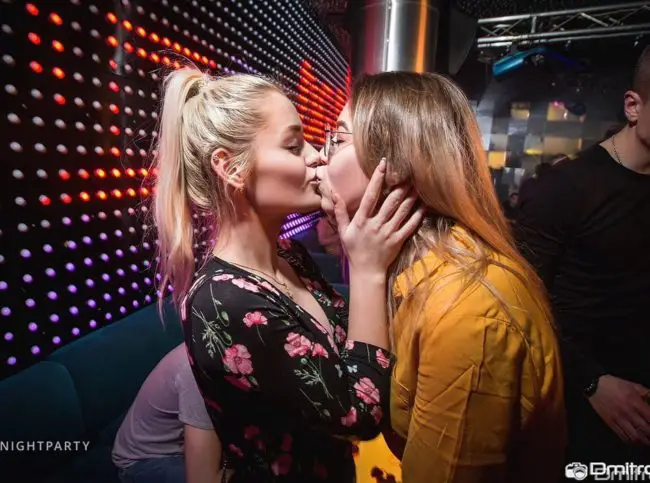 Singles nightlife Kaliningrad pick up girls get laid