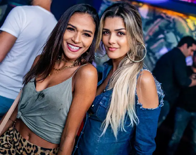 Singles nightlife Belo Horizonte pick up girls get laid Savassi