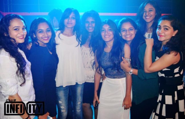 Singles nightlife Surat pick up girls get laid Gujarat