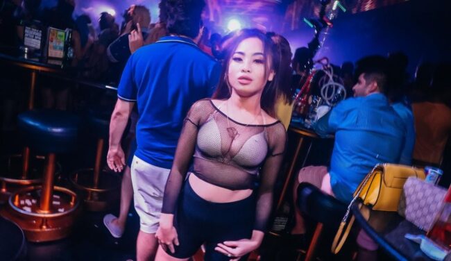 Girls near you Makassar singles nightlife hook up bars